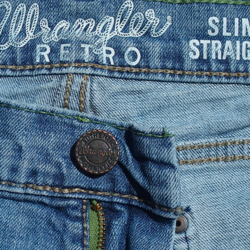 Wrangler Retro Slim Straight sz 33x32
